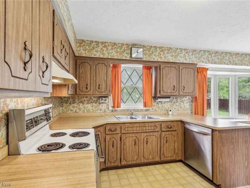 5611 Goodman Drive, North Royalton, OH 44133 Photo 7