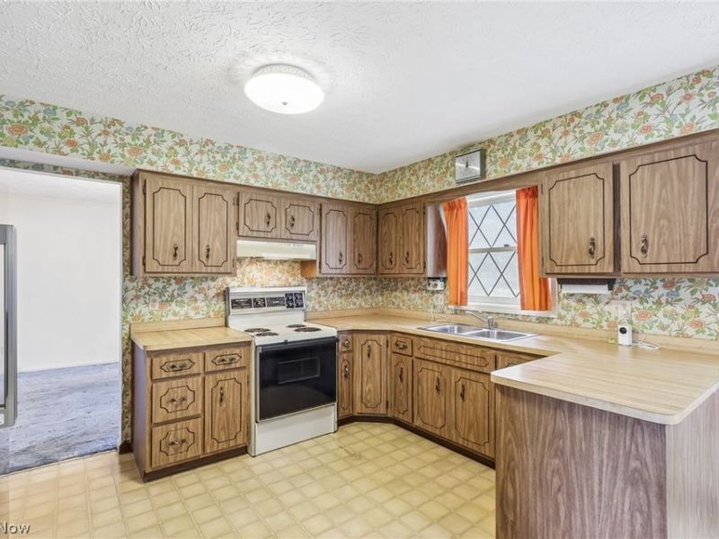 5611 Goodman Drive, North Royalton, OH 44133 Photo 8