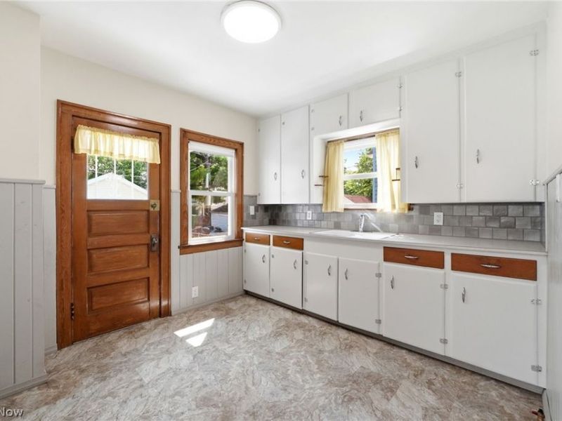 3405 W 130th Street, Cleveland, OH 44111 Photo 13
