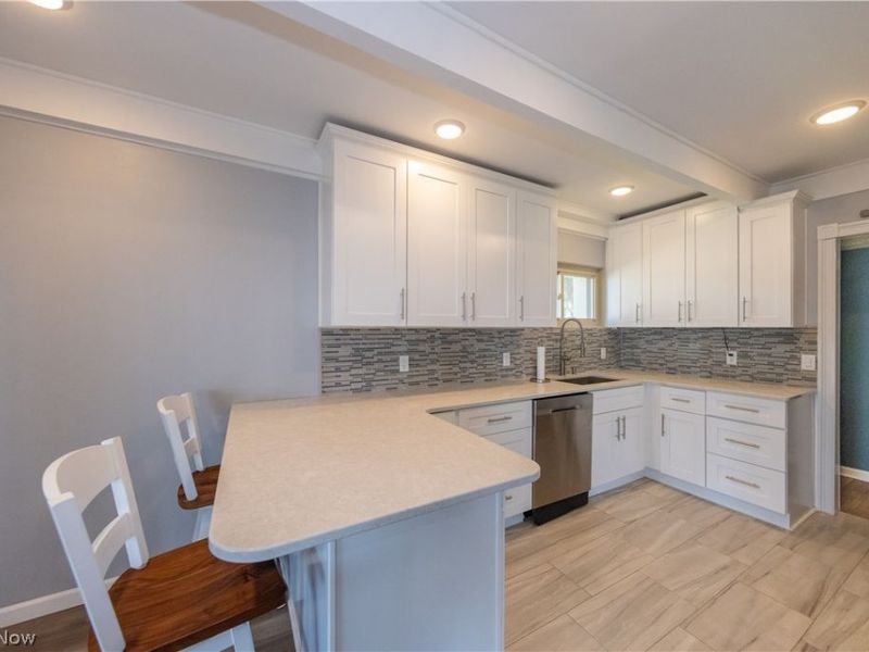 38847 Sunset Trail, Willoughby, OH 44094 Photo 12