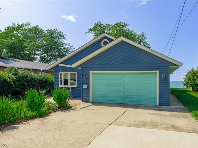 38847 Sunset Trail, Willoughby, OH 44094 Photo 2