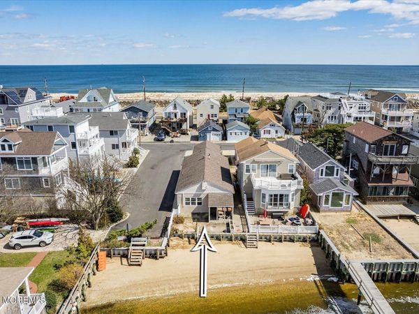 2 Riverview Place, Sea Bright, NJ 07760