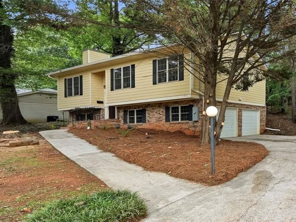 4268 Wellington Hills Lane , Snellville, GA 30039