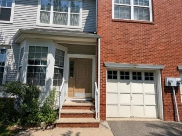 38 Gordon Cir, Parsippany-Troy Hills, NJ 07054