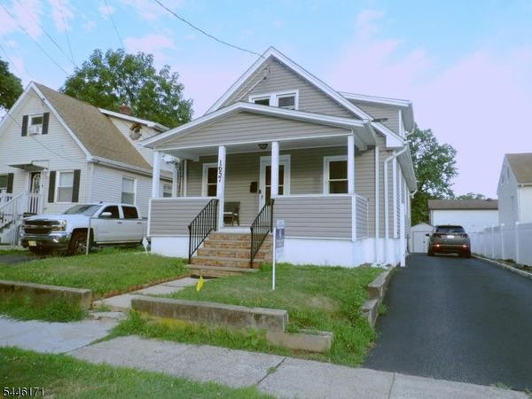 1657 W 3Rd St, Piscataway, NJ 08854