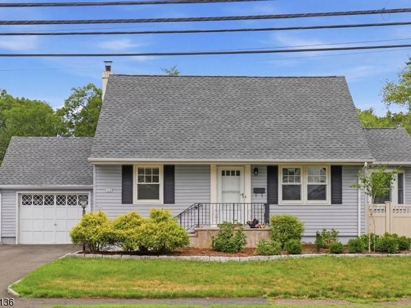 124 Rivervale Rd, River Vale, NJ 07675