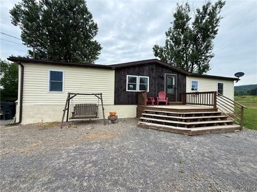 9303 State Route 274, Remsen, NY 13438