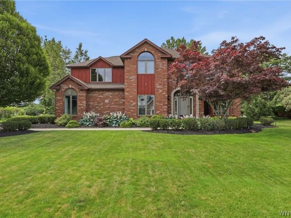 6236 Cloverleaf Drive , Clarence, NY 14051