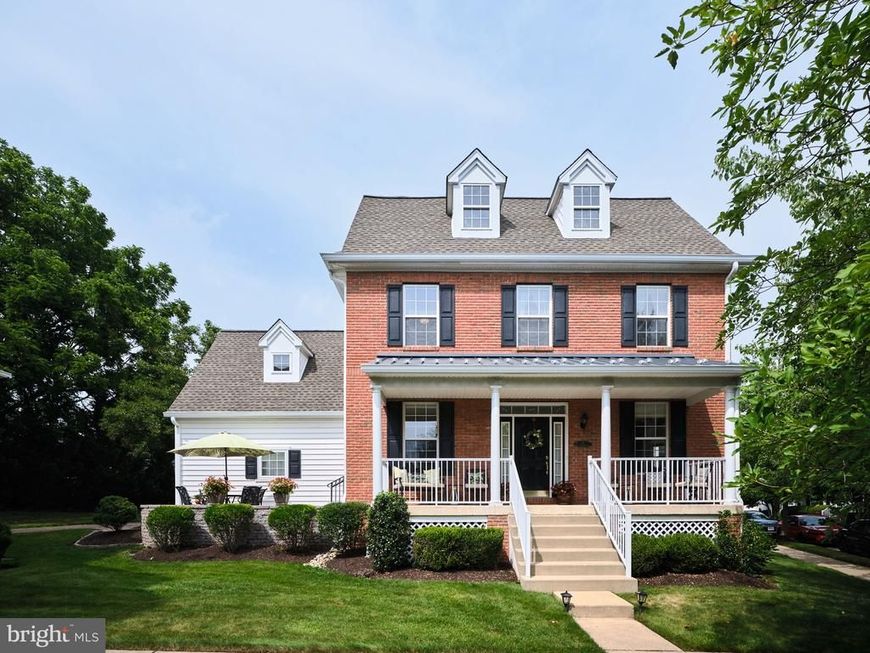28 Woodbridge Drive, Doylestown, PA 18901 Main Photo