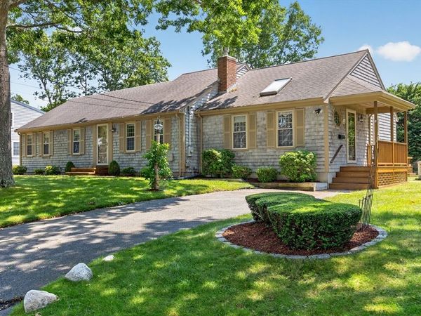 40 Cooper Rd, Falmouth, MA 02536