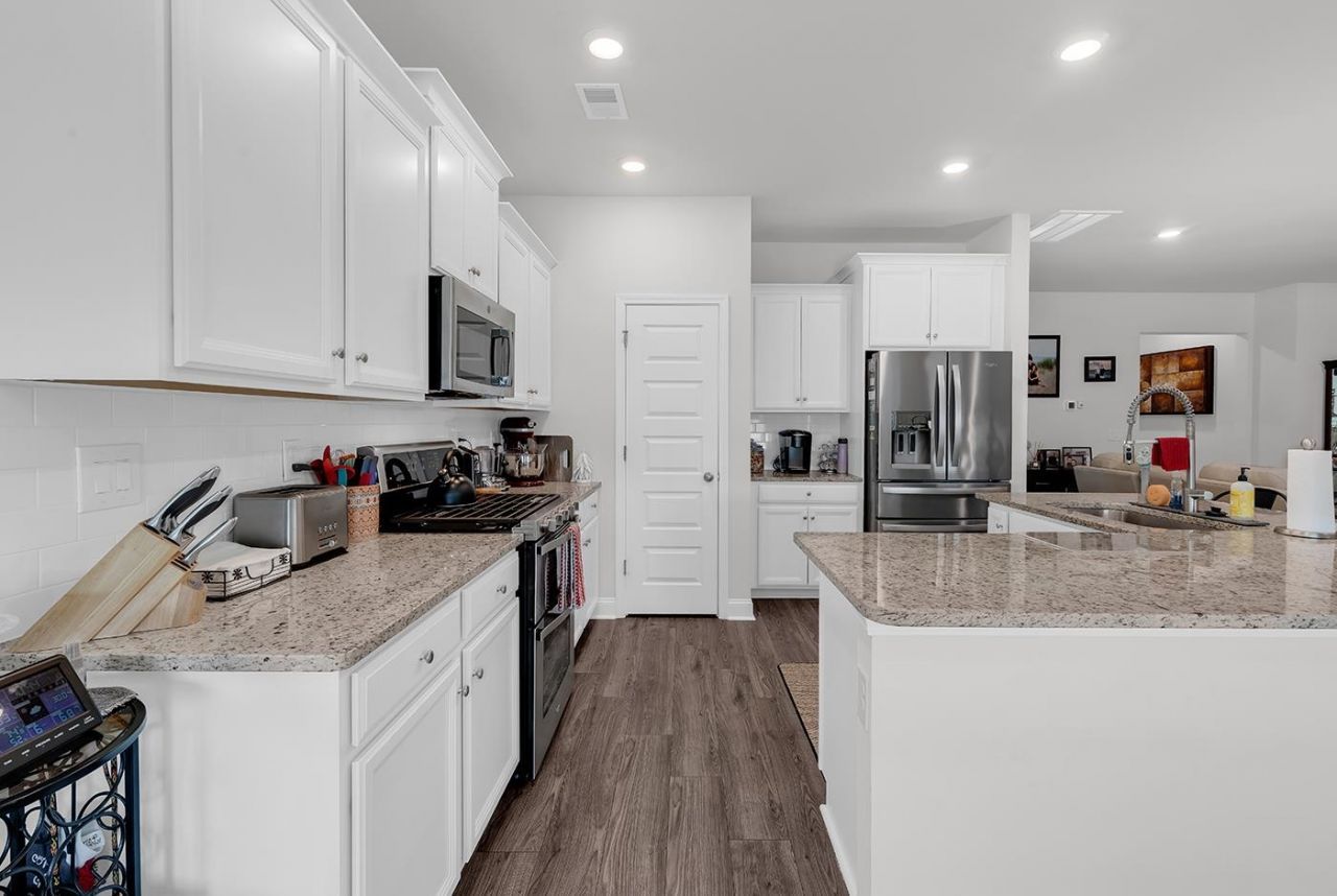 776 Harrison Mill St. Photo 41