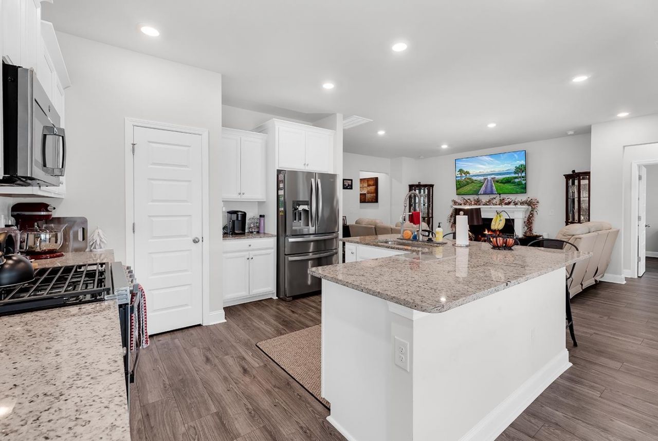 776 Harrison Mill St. Photo 49