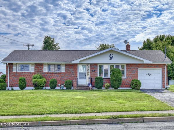 911 Kosciuszko Street, Nanticoke, PA 18634