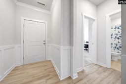 1213 Cavalier Lane photo 4