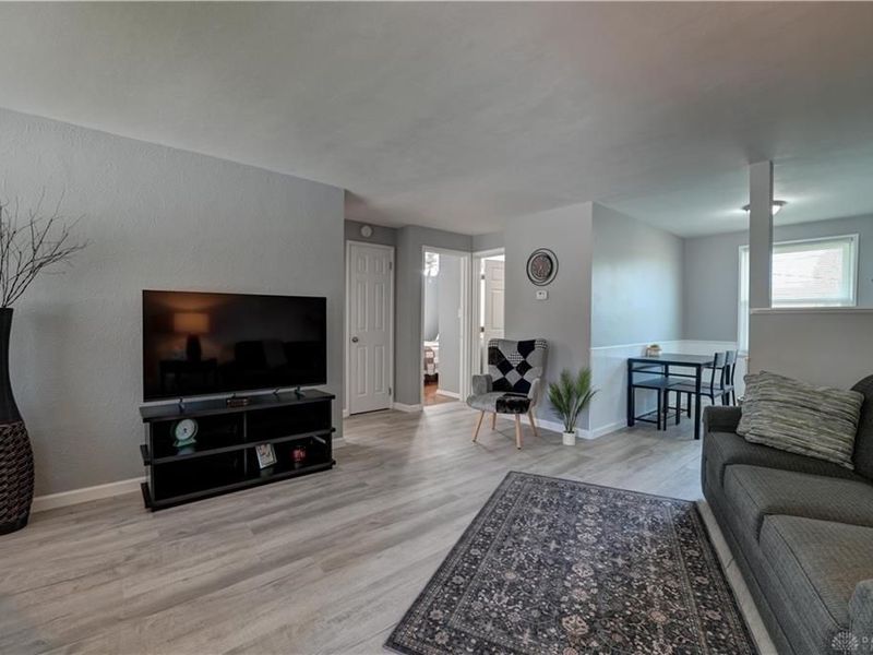414 E Harmon Drive, Greenville, OH 45331 Photo 5