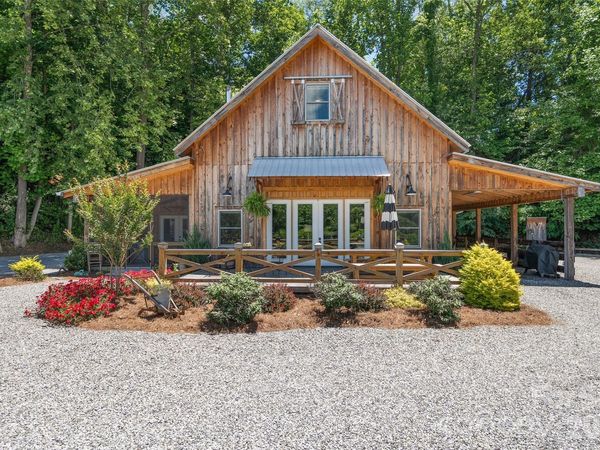 258 Vance Street , Waynesville, NC 28786
