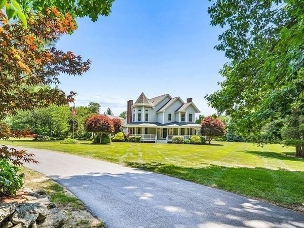 7 King James Drive, Londonderry, NH 03053