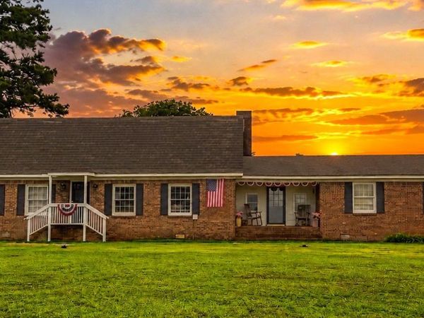 7281 Hwy 48, Russellville, AL 35654
