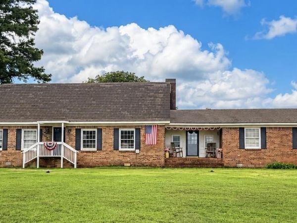 7281 Hwy 48, Russellville, AL 35654