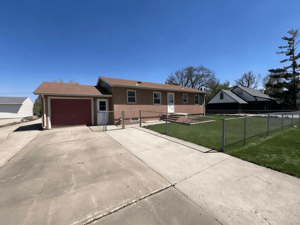 1019 S Lawson Street, Aberdeen, SD 57401