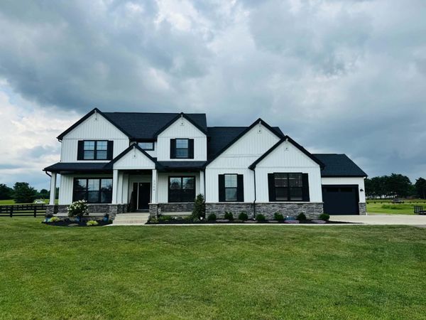 3364 Tschopp Road NE, Lancaster, OH 43130