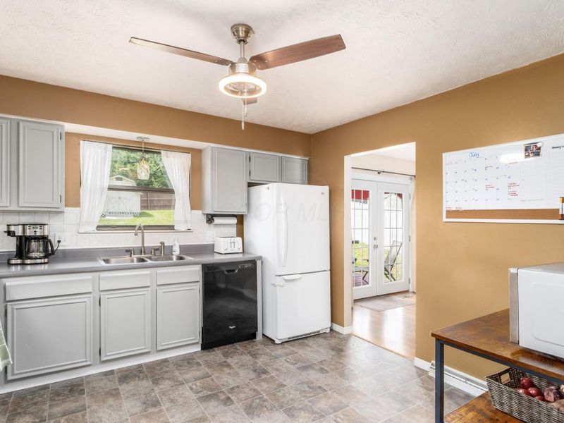 137 Whittier Drive S, Lancaster, OH 43130 Photo 10