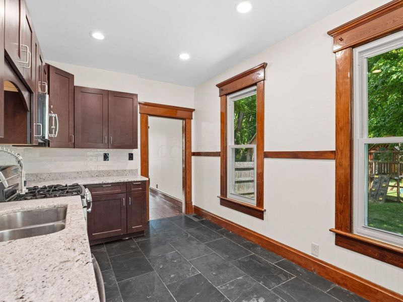 107 Price Road, Columbus, OH 43230 Photo 9