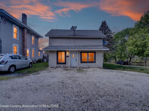 122 & 124 E Mill Street, Bellevue, MI 49021