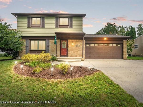 1986 Riveria Drive, East Lansing, MI 48823