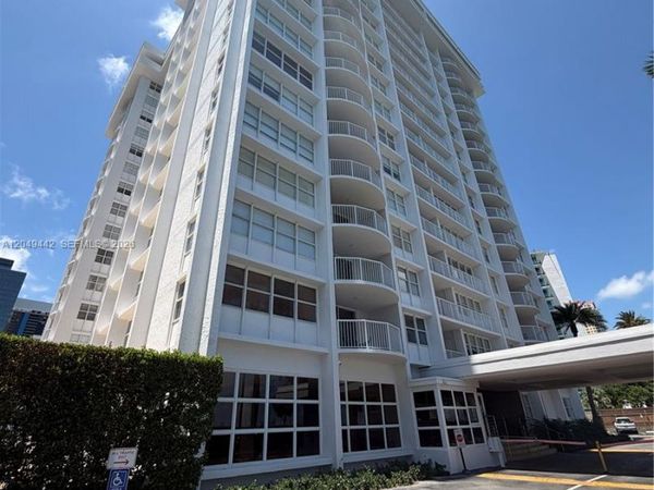 1420 Brickell Bay Dr , Unit 1005C, Miami, FL 33131
