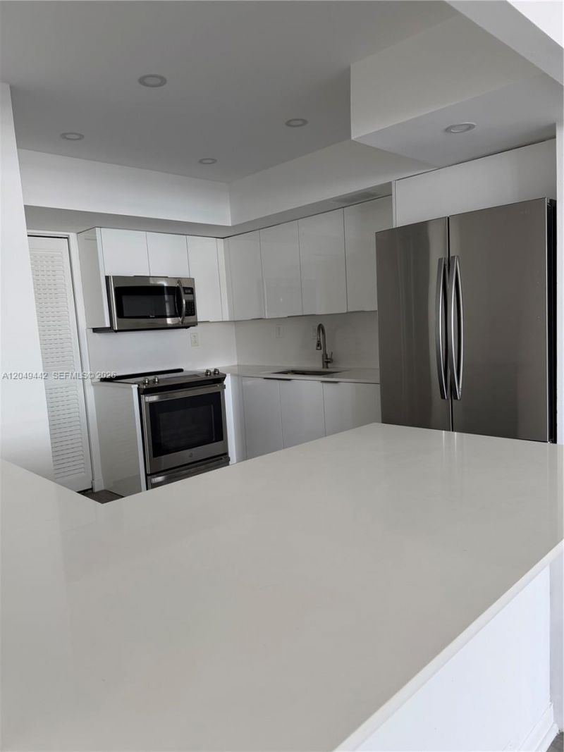 1420 Brickell Bay Dr, Unit 1005C, Miami, FL 33131 Photo