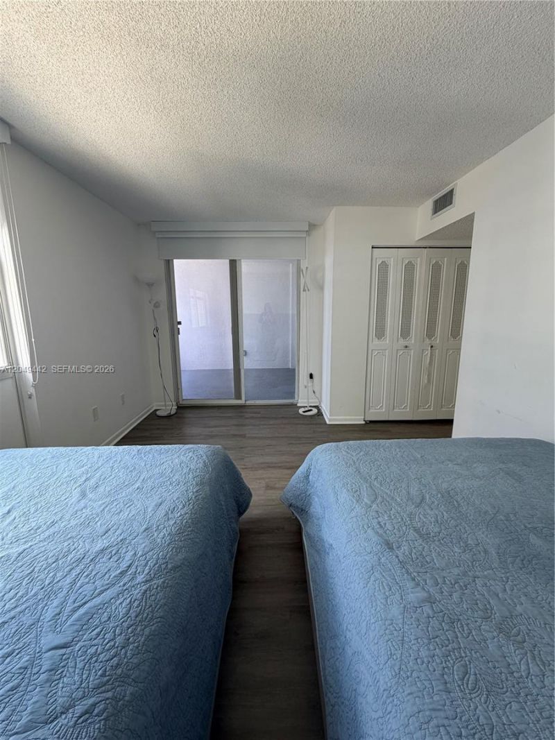 1420 Brickell Bay Dr, Unit 1005C, Miami, FL 33131 Photo