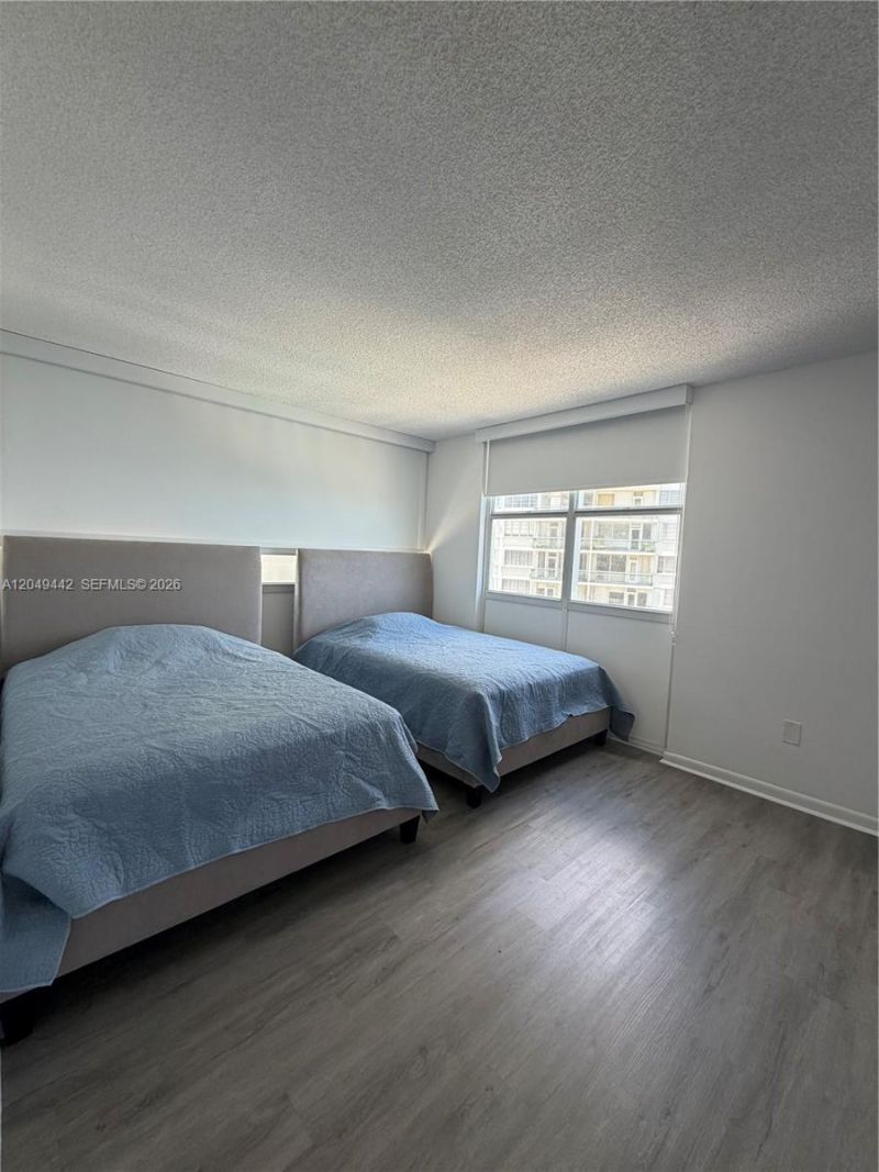 1420 Brickell Bay Dr, Unit 1005C, Miami, FL 33131 Photo