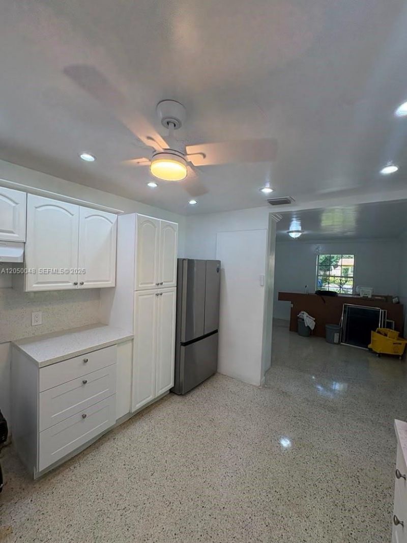 475 NE 164th St, Miami, FL 33162 Photo