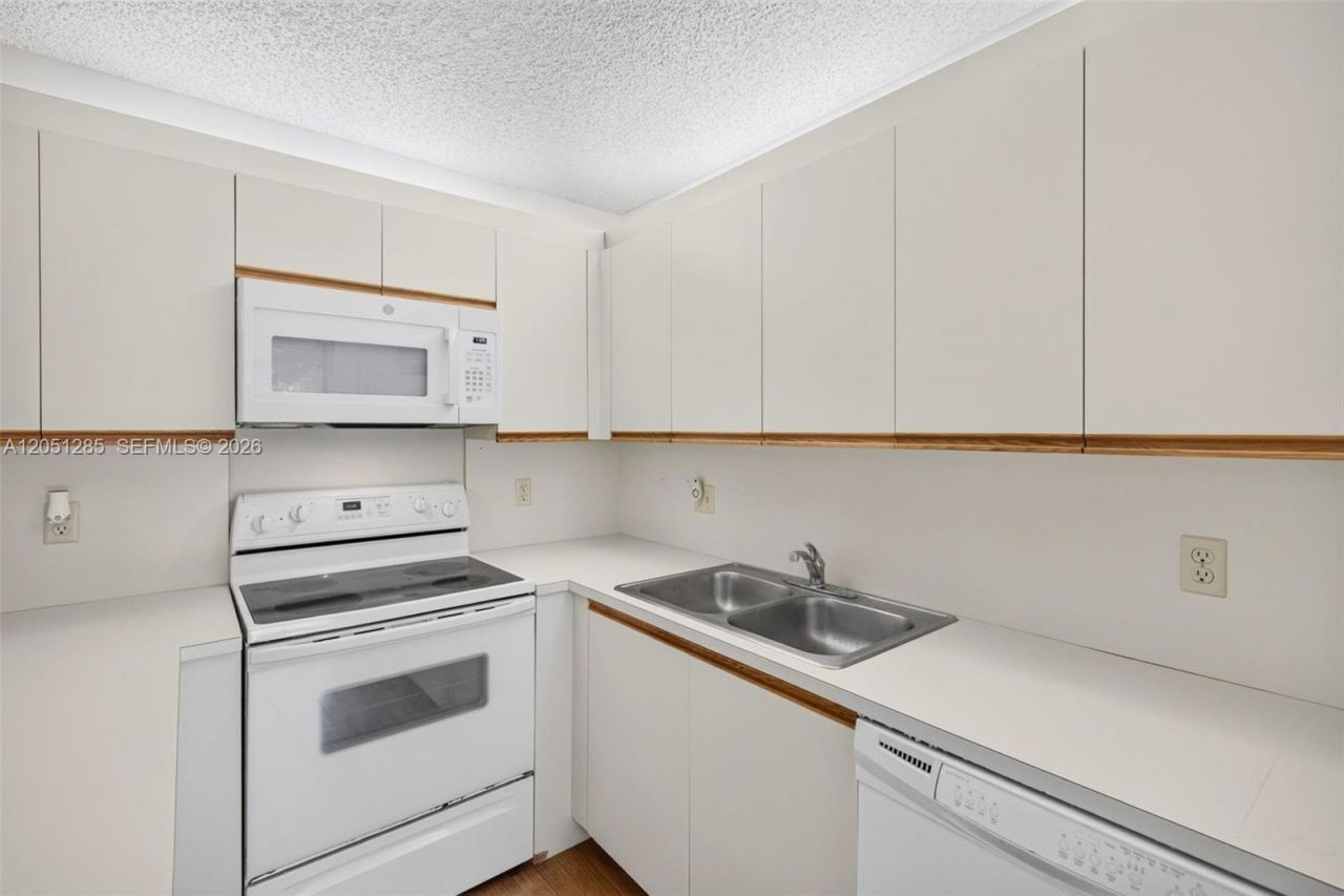 719 NW 98th Cir , Plantation, FL 33324 Photo
