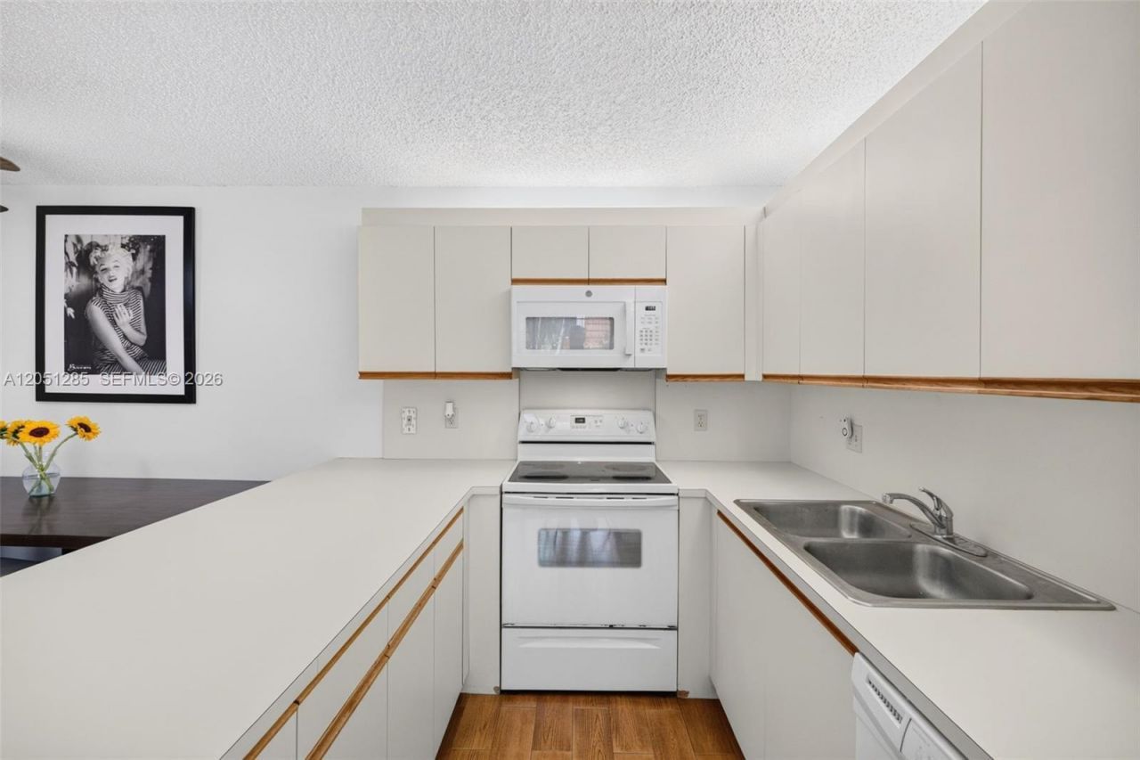 719 NW 98th Cir , Plantation, FL 33324 Photo