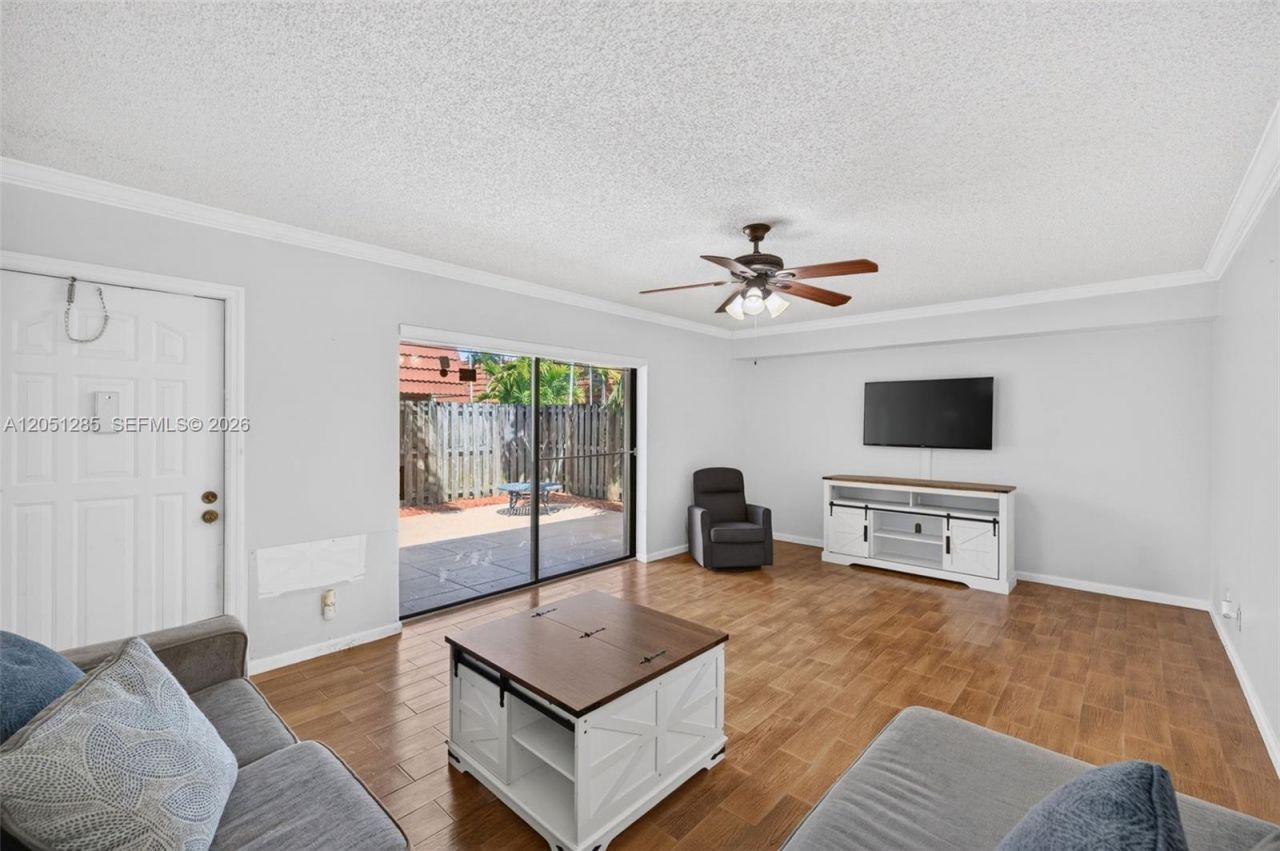 719 NW 98th Cir , Plantation, FL 33324 Photo