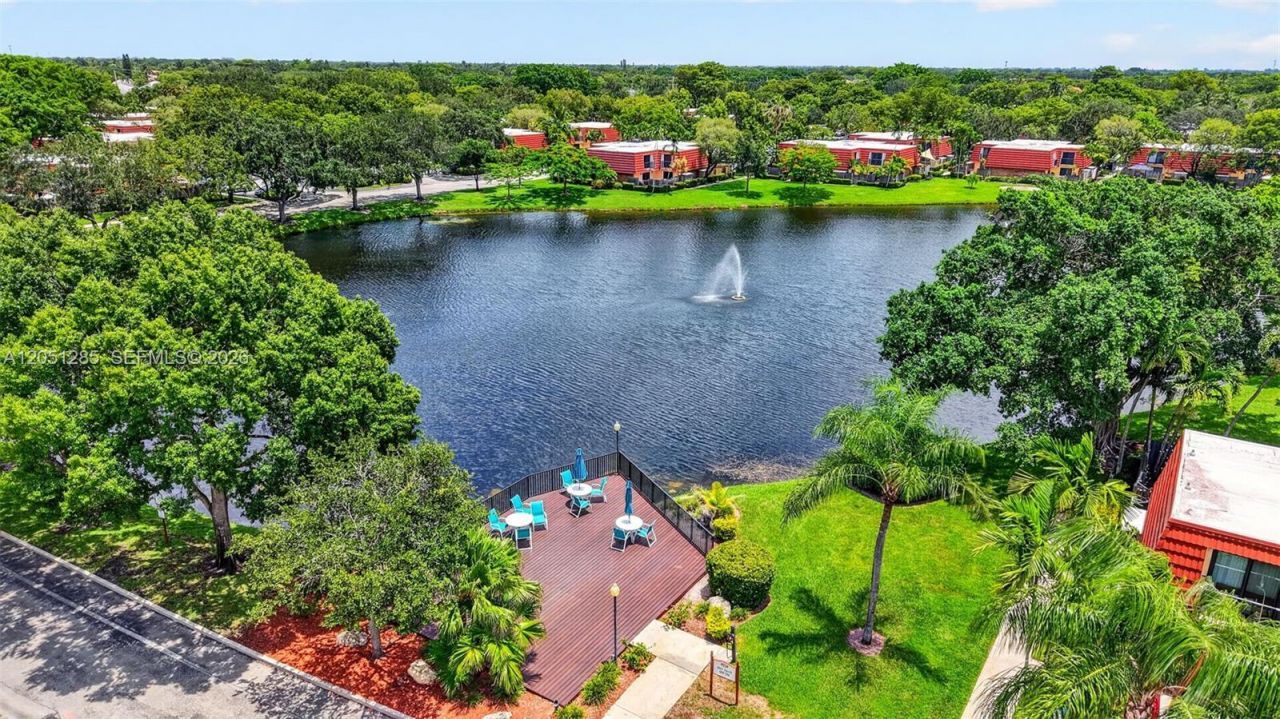 719 NW 98th Cir , Plantation, FL 33324 Photo