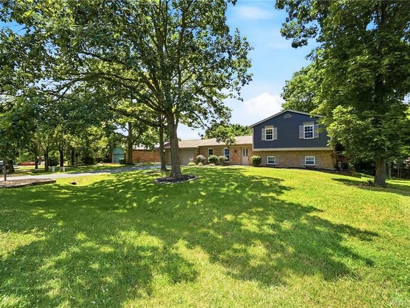 7599 Tanglewood Lane, West Chester Township, OH 45069 Photo 3