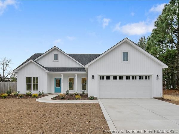 5824 Fairway Drive , Hope Mills, NC 28348