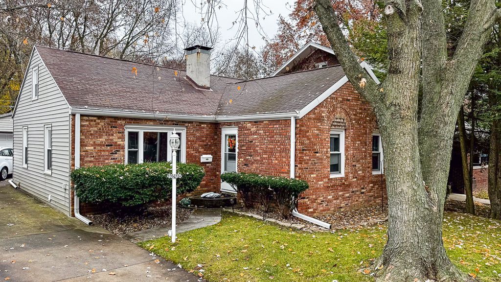 1208 Hillcrest Street , Normal, IL 61761