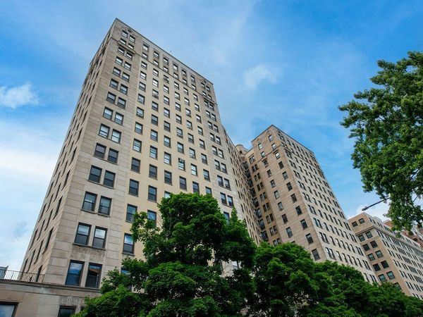 2000 N Lincoln Park West, Unit 1101, Chicago, IL 60614