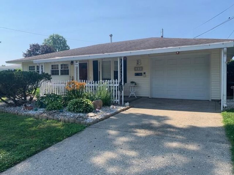 211 Walden Road, Heath, OH 43056 Photo 1