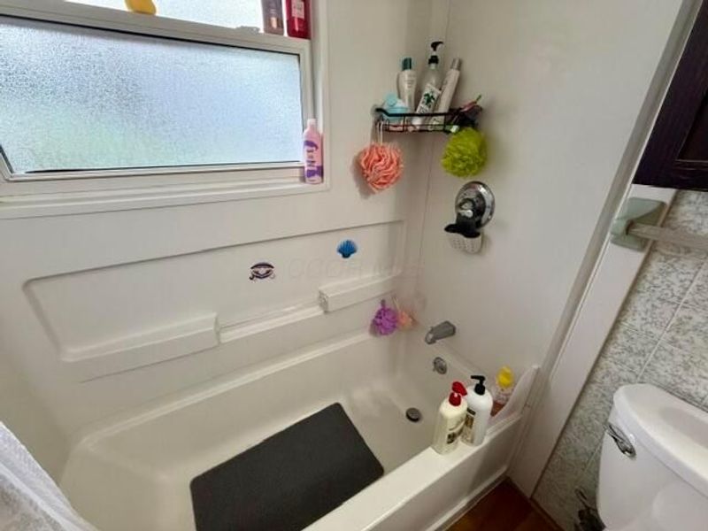 211 Walden Road, Heath, OH 43056 Photo 8