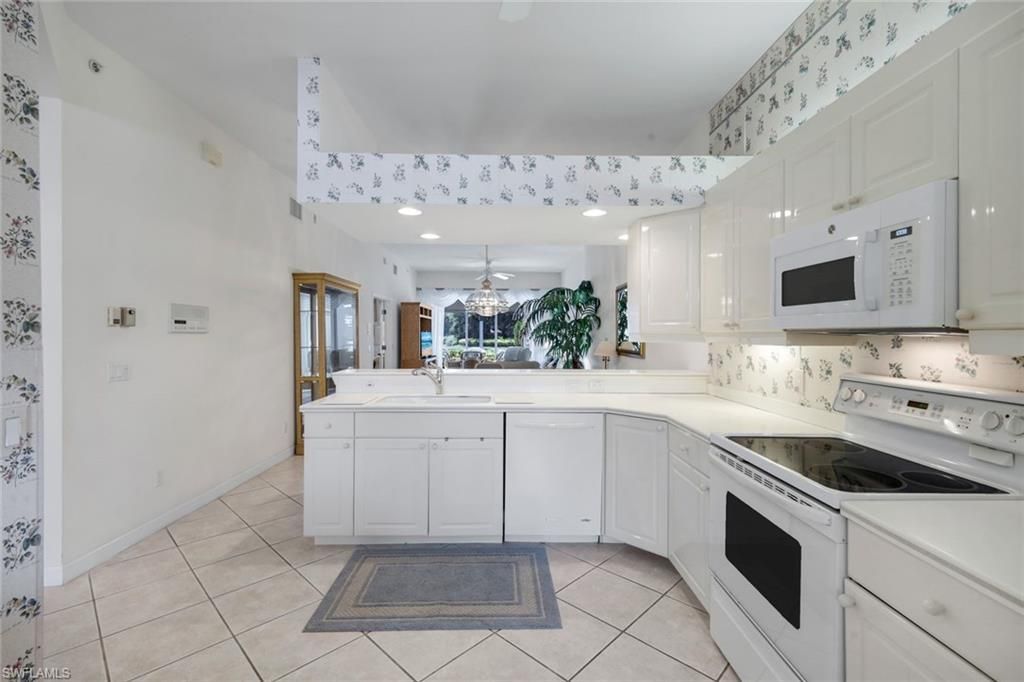 2036 Cascades Dr , Unit 7, Naples, FL 34112 Photo