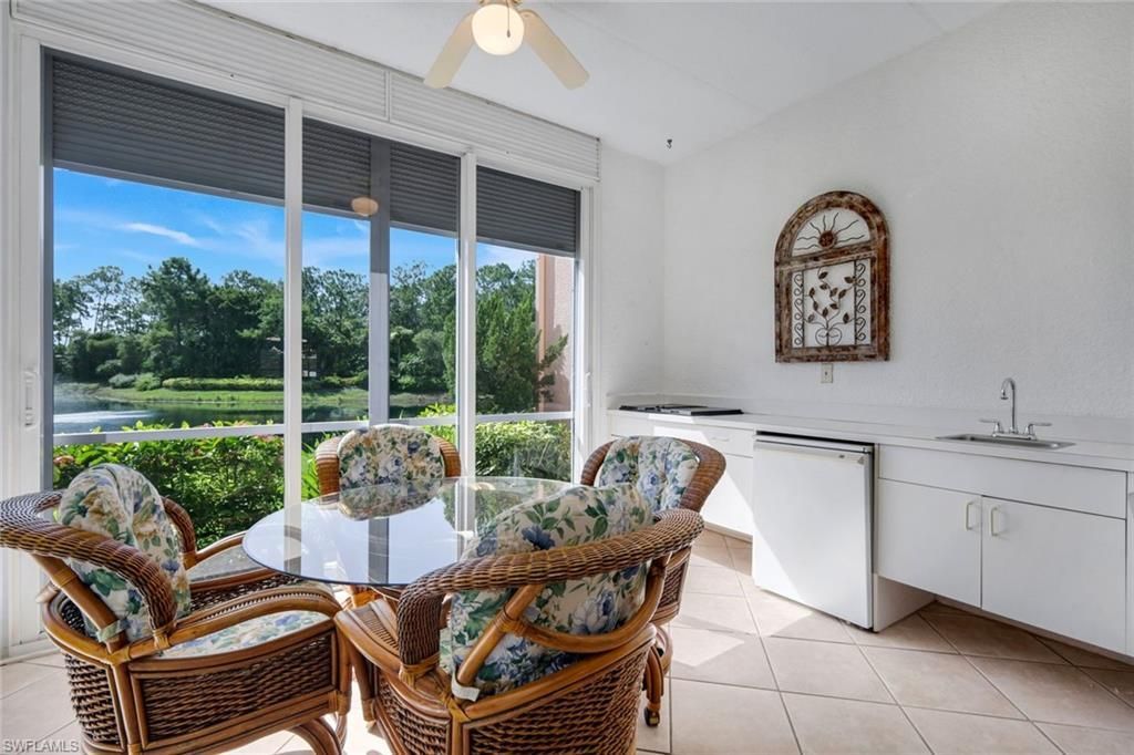 2036 Cascades Dr , Unit 7, Naples, FL 34112 Photo