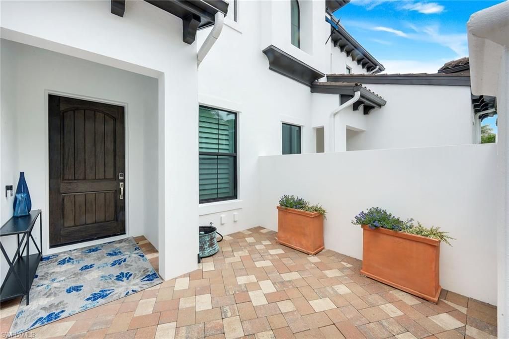 16358 Corsica Way, Unit 201, Naples, FL 34110 Photo