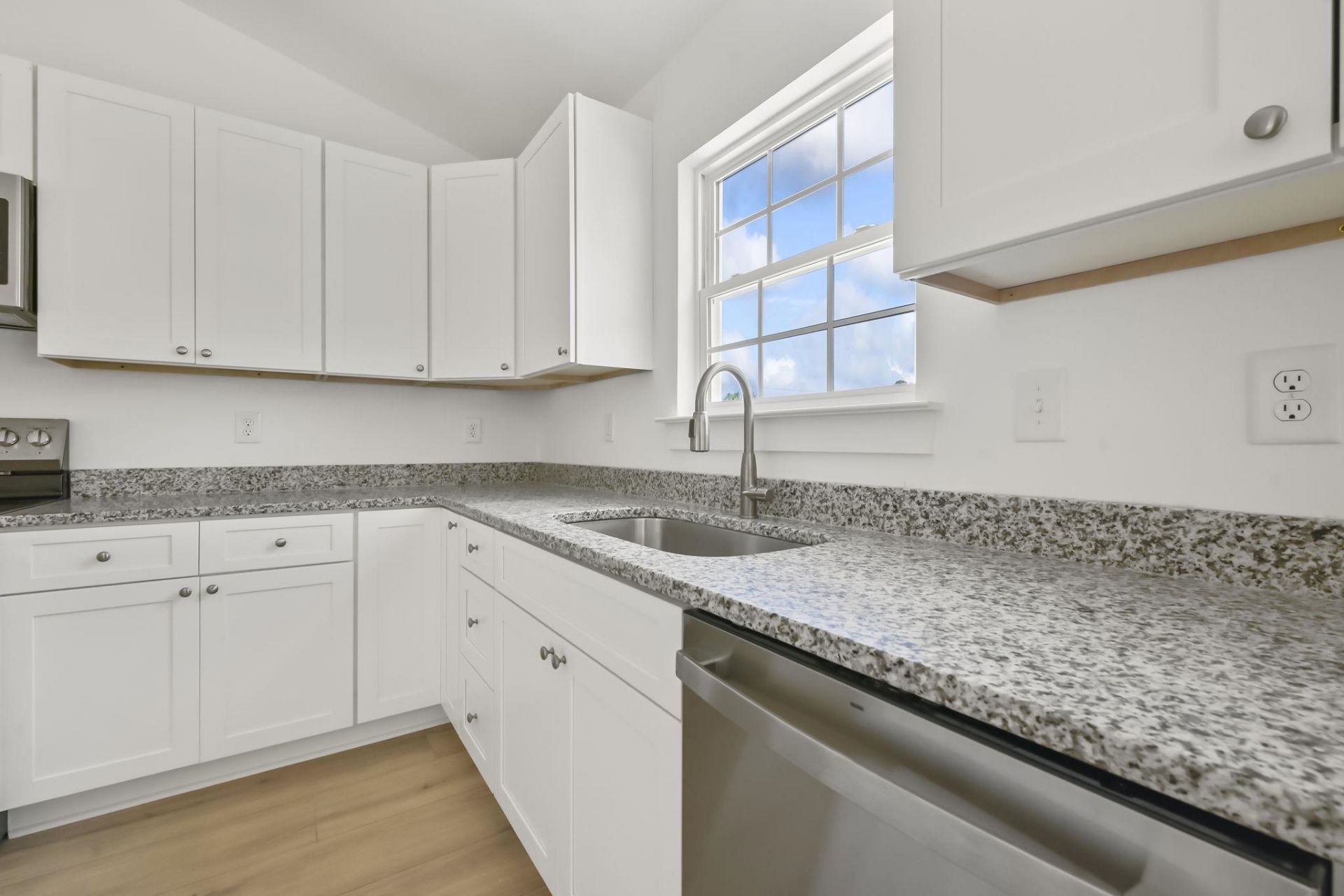 439 Pine Needle Dr. Photo 13
