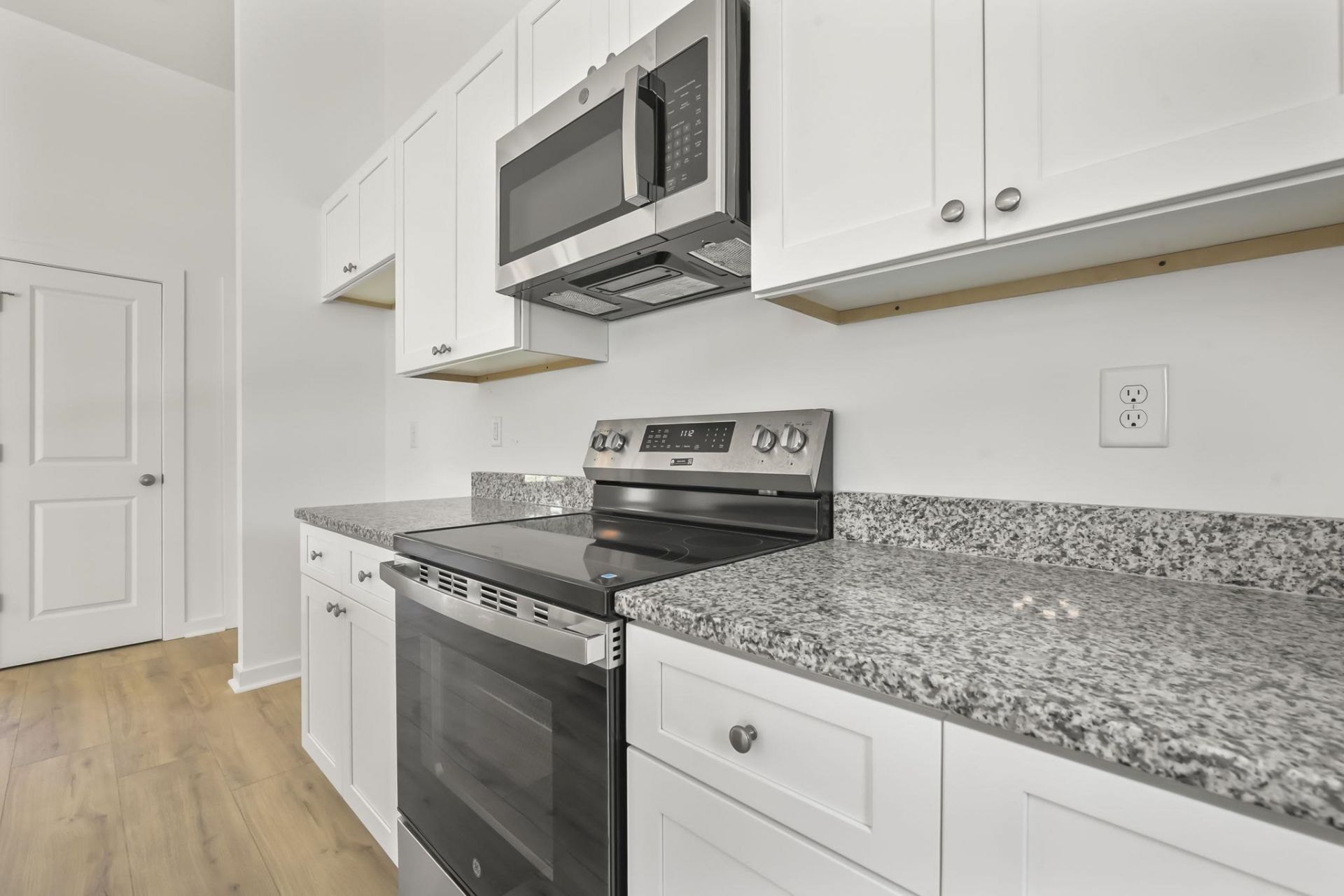 439 Pine Needle Dr. Photo 15