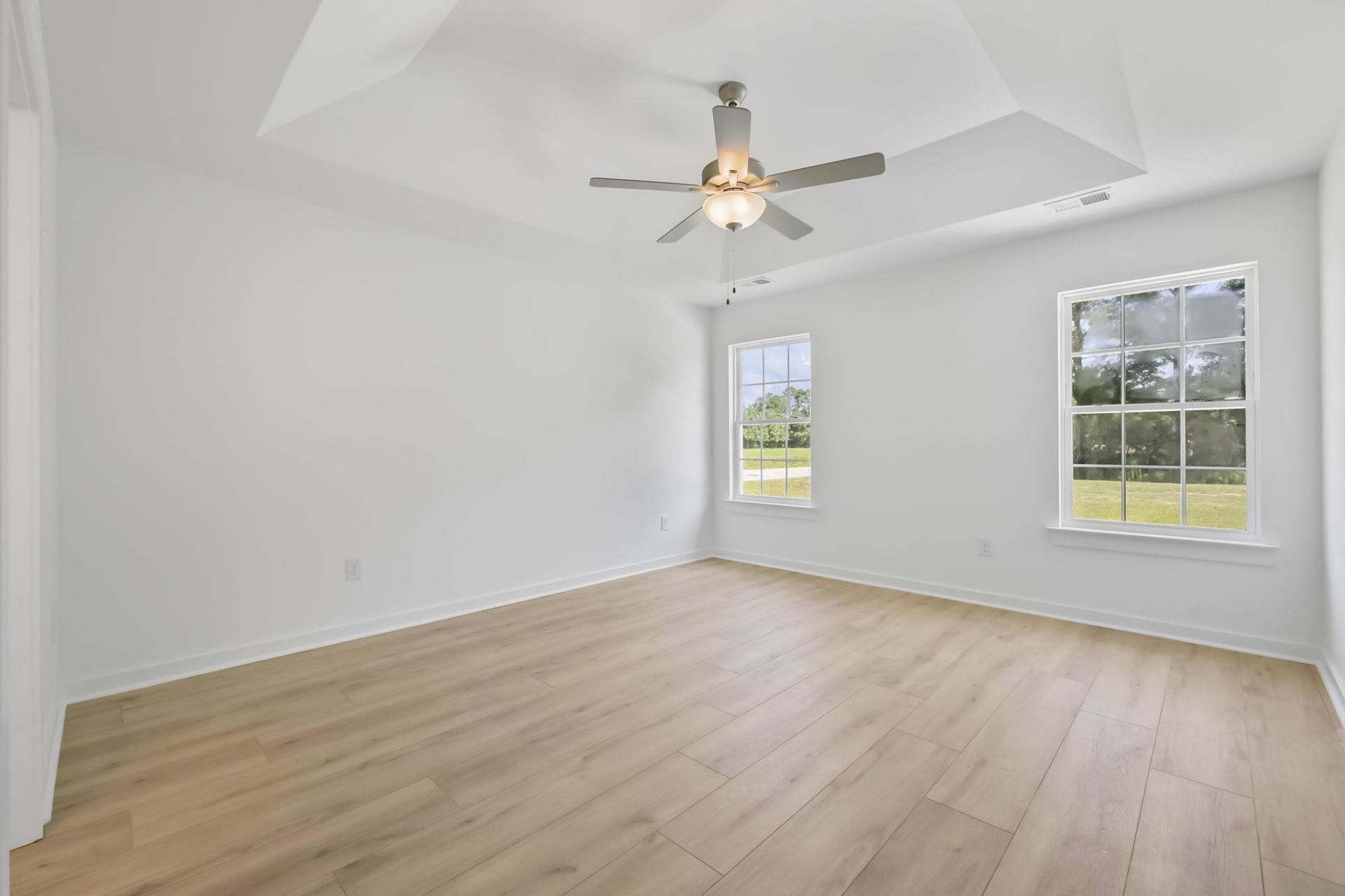 439 Pine Needle Dr. Photo 17